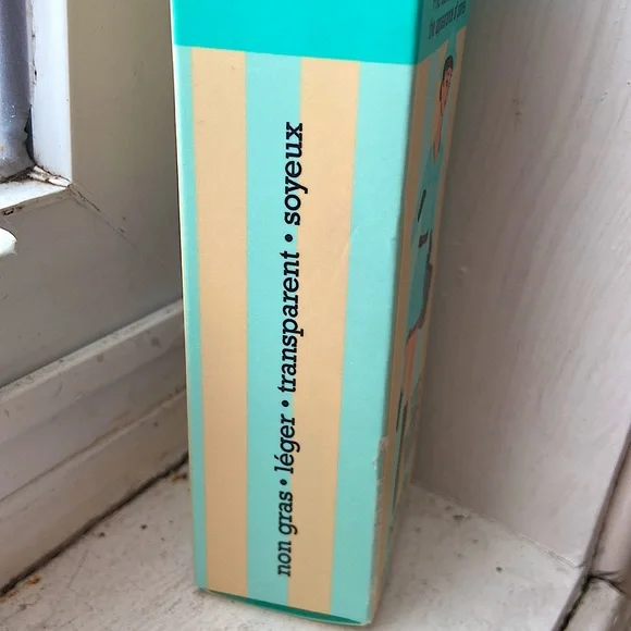 New Benefit The POREfessional Pore Minimizing Primer - Picture 7 of 9